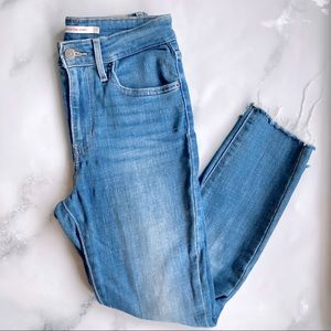 💙LEVIS CROPPED SKINNIES💙27